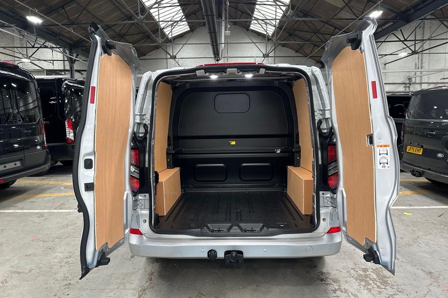 Ford TRANSIT CUSTOM Photo autoimg-e2586244daf781c2bf9f8fe2992fc703b7b4cf6e.jpg