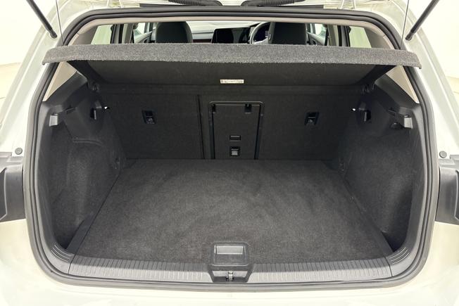 VOLKSWAGEN Golf Photo 12