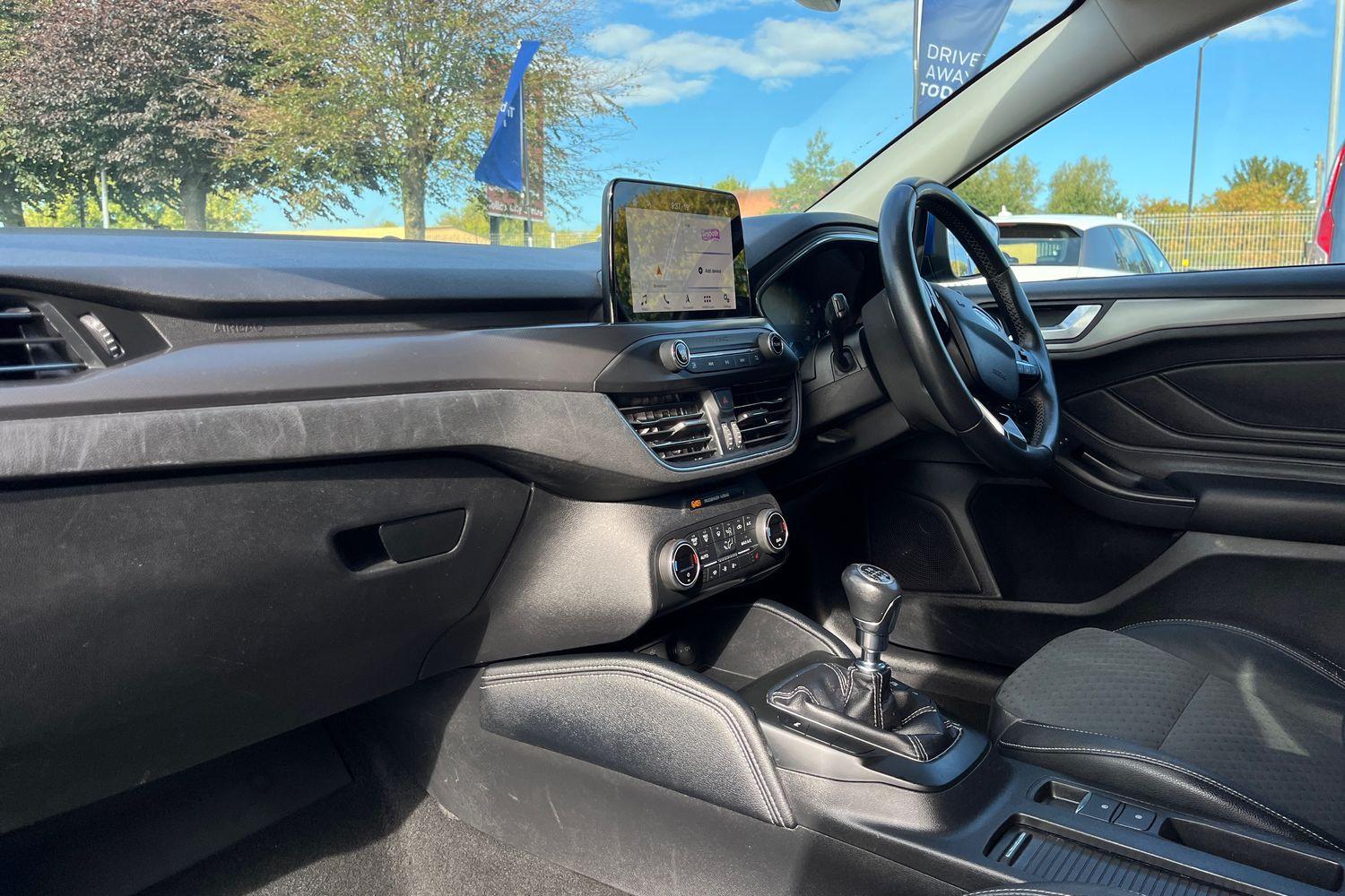 Ford FOCUS Photo 17