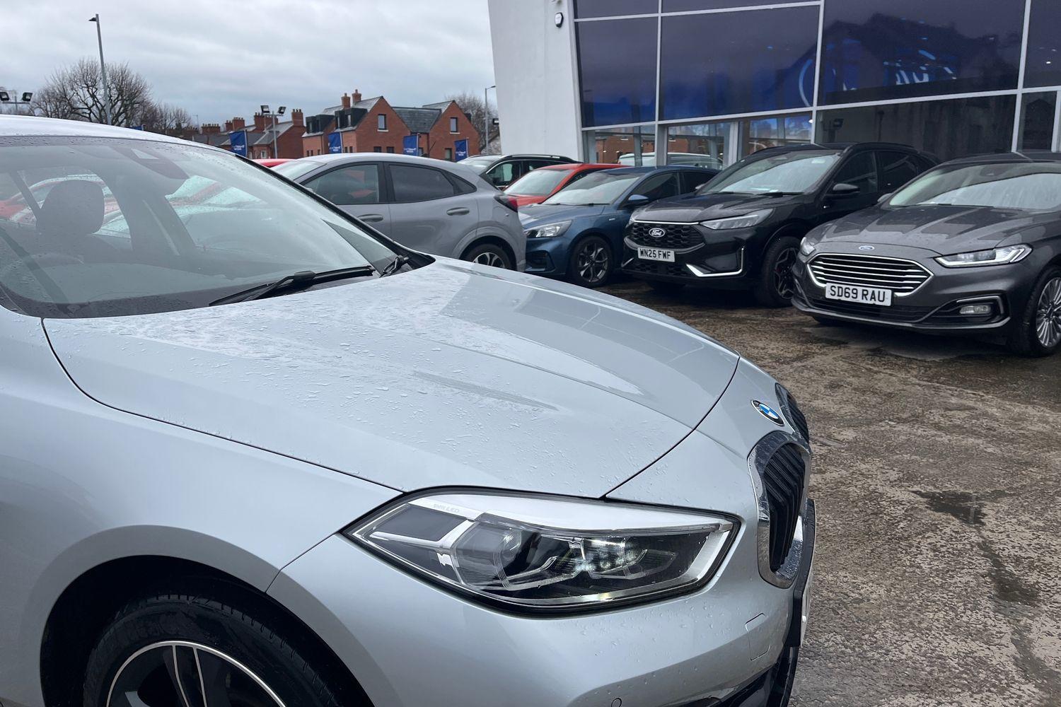 BMW 1 SERIES Photo 22