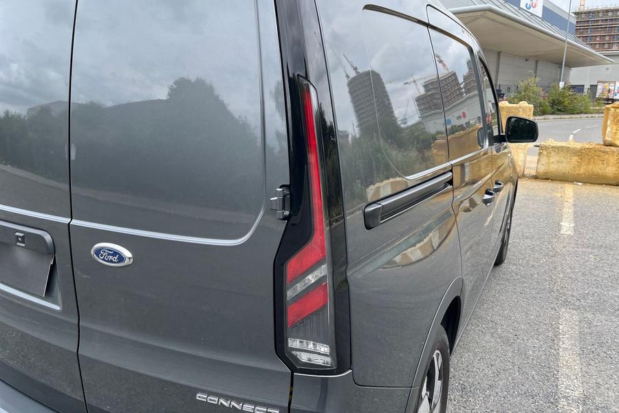 Ford TRANSIT CONNECT Photo autoimg-e26101624e6b64d846d2f23ff2faf5200d4ddce0.jpg