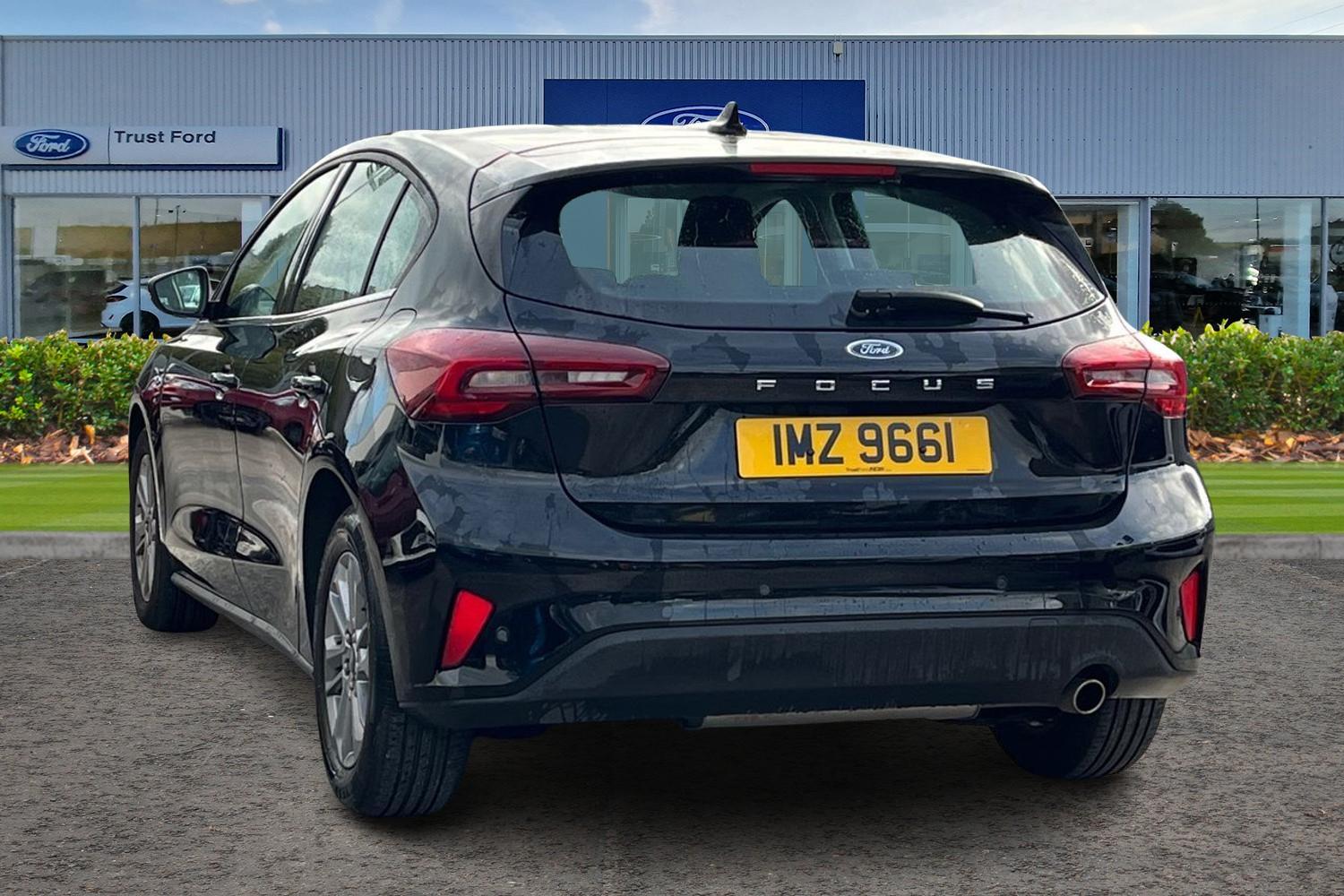 Ford FOCUS Photo 1