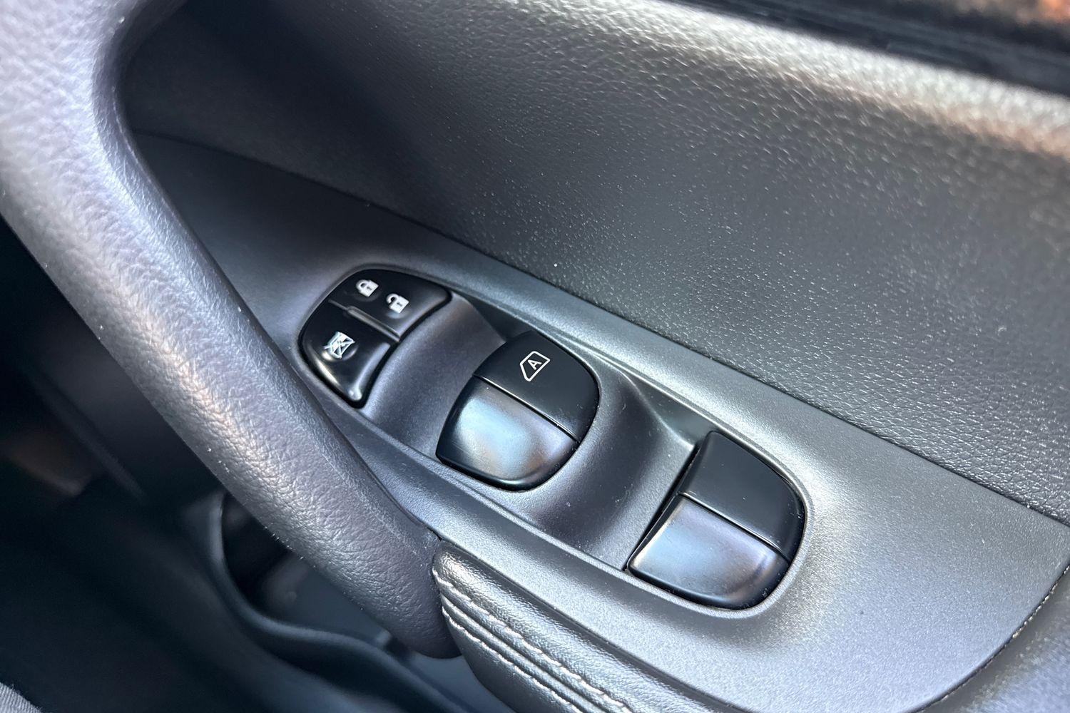 Nissan X-TRAIL Photo 15