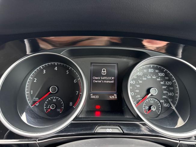 VOLKSWAGEN Touran Photo 15