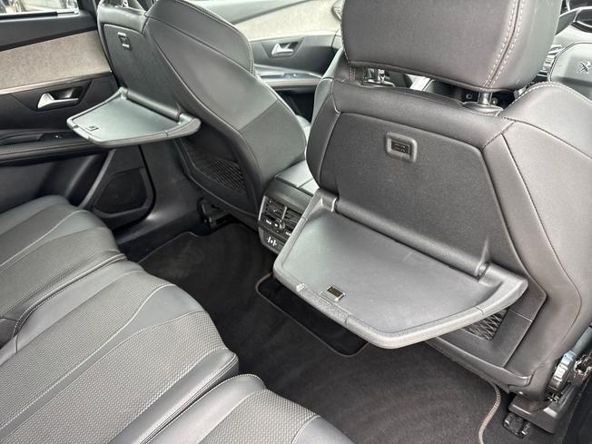 PEUGEOT 5008 Photo 26