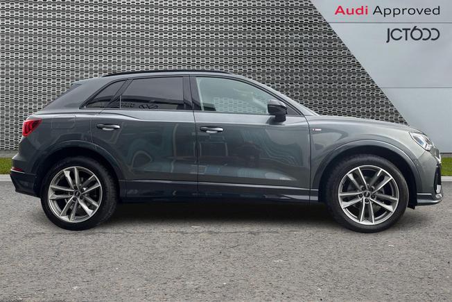 AUDI Q3 Photo 4