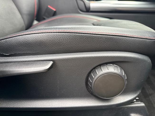 Mercedes-Benz GLA Photo 25