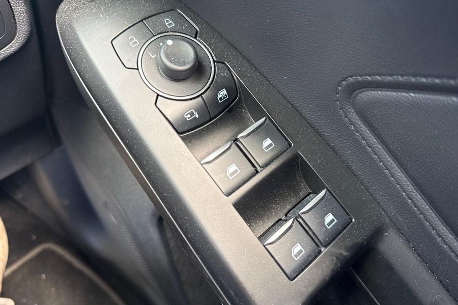 Ford Focus Photo autoimg-e278a89a8a679f1b4da3197e162acdeb181bec1b.jpg