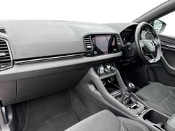 ŠKODA Karoq Photo 2