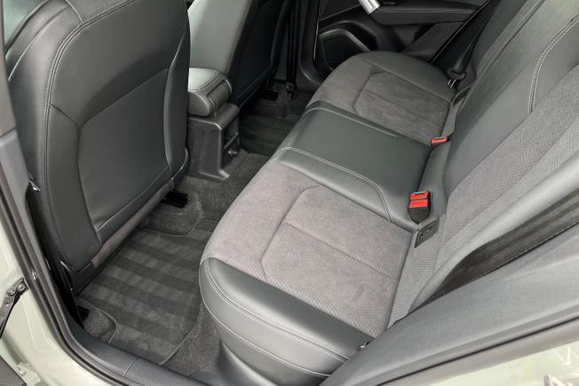 AUDI  SQ2 Photo 46