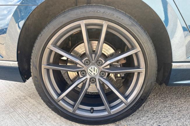 VOLKSWAGEN Passat Photo 31