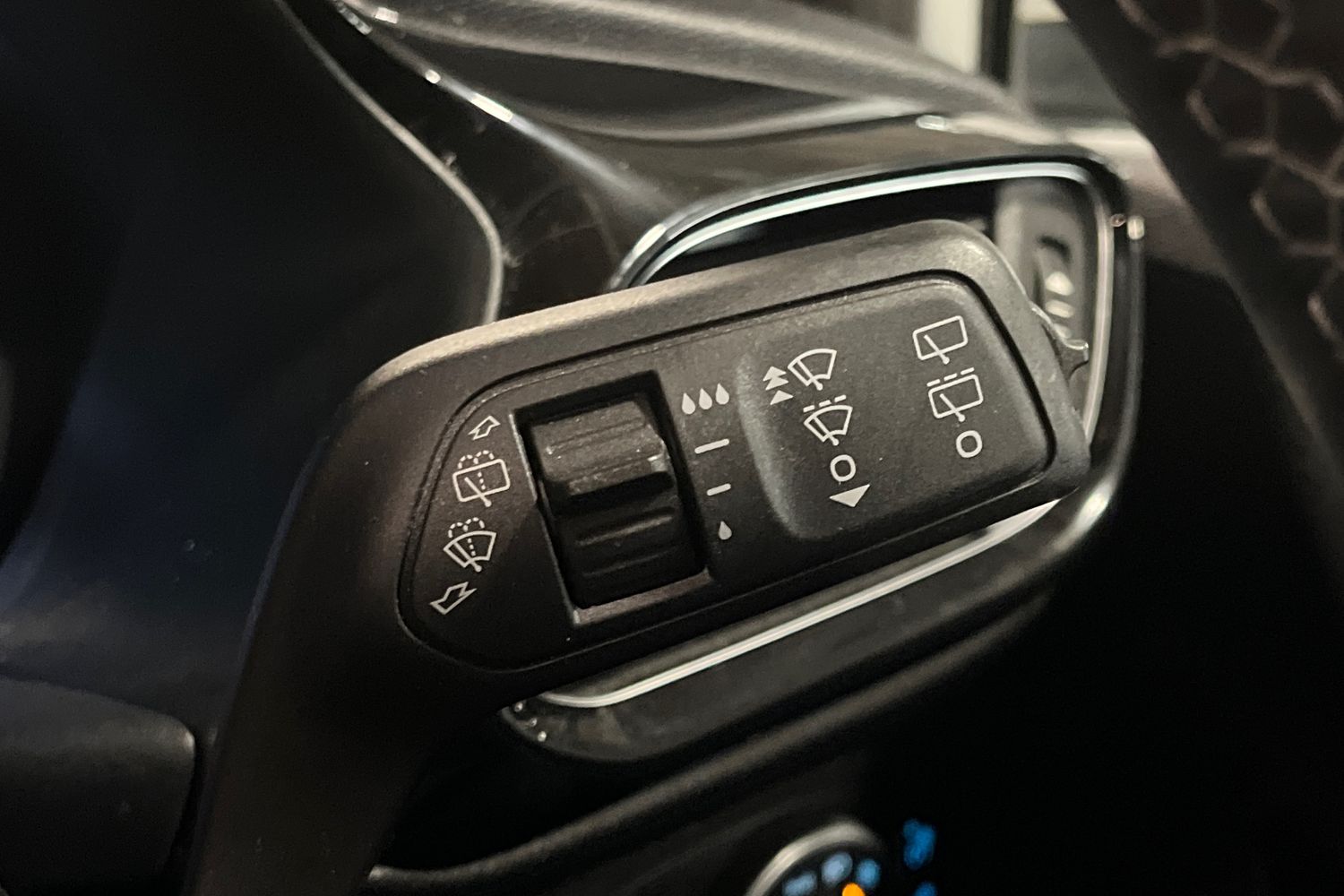 Ford FIESTA Photo 14