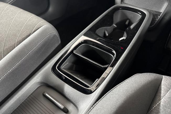 VOLKSWAGEN ID.3 Photo 24