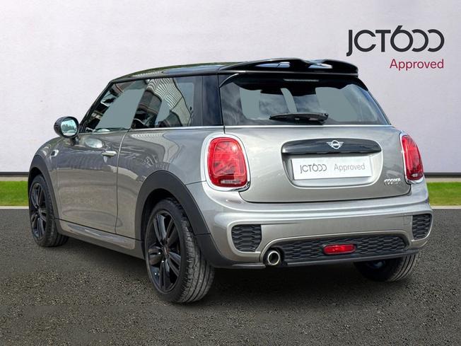 MINI Hatch Photo 3