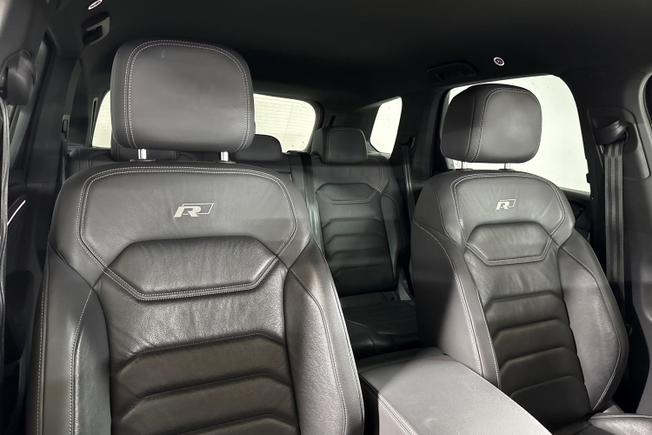 VOLKSWAGEN Touareg Photo 29