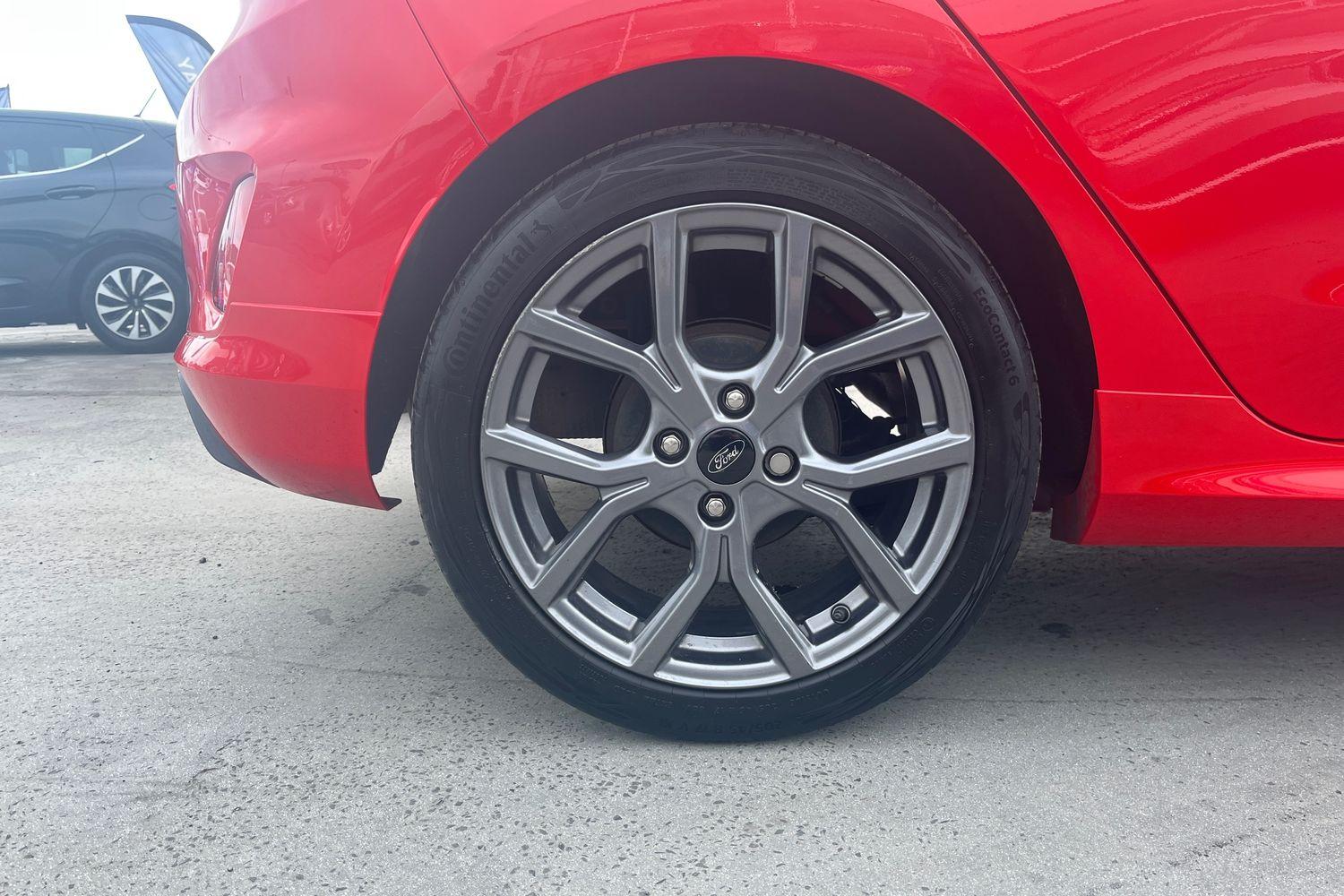 Ford FIESTA Photo 7