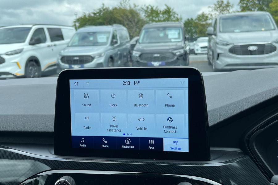 Ford KUGA Photo autoimg-e284df96a5f9a2b46e0dd497e3b785556c443979.jpg