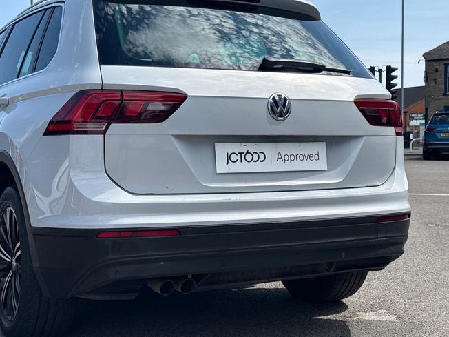 VOLKSWAGEN Tiguan Photo 30