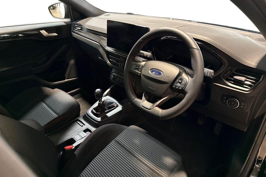 Ford FOCUS Photo autoimg-e287bbb0552b8d50e0fa23c03034e8f5c984228c.jpg