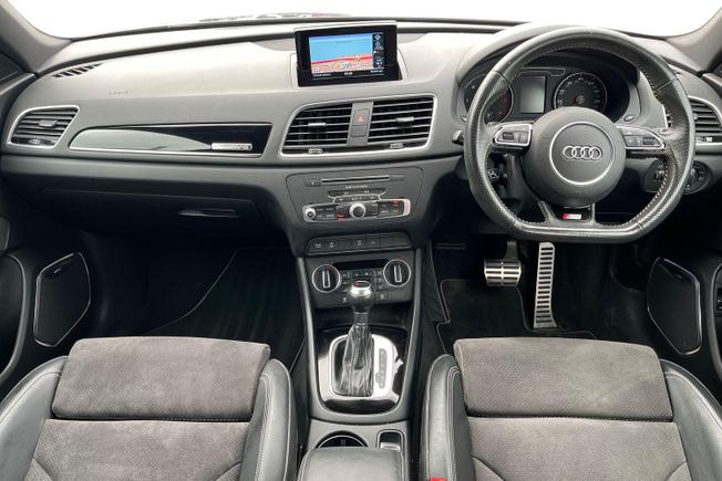 AUDI Q3 Photo 10