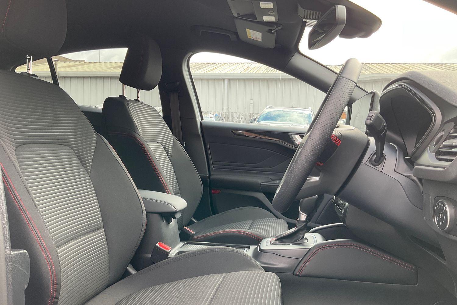 Ford Focus Photo 16