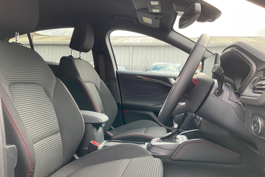 Ford Focus Photo autoimg-e28869f0b8ce36002ea48368bf51a4c0fc421bde.jpg