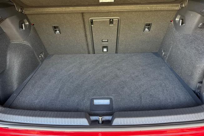 VOLKSWAGEN Golf Photo 12
