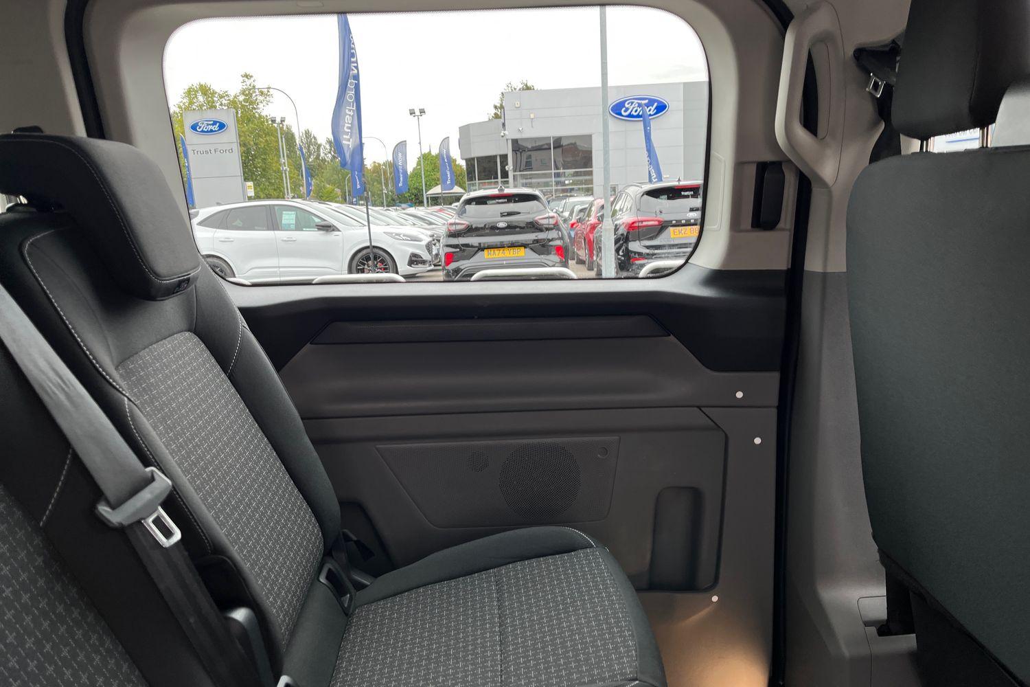 Ford TRANSIT CUSTOM Photo 28