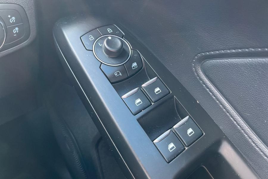 Ford Focus Photo autoimg-e28b11249f16783c4d8d40bc0738c8a35ab783cb.jpg