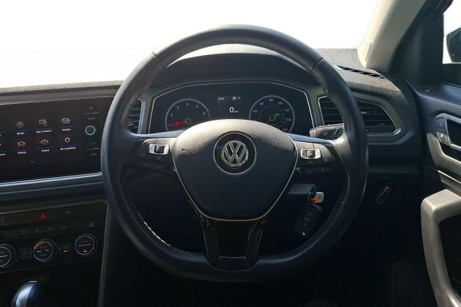 Volkswagen T-Roc Photo 11