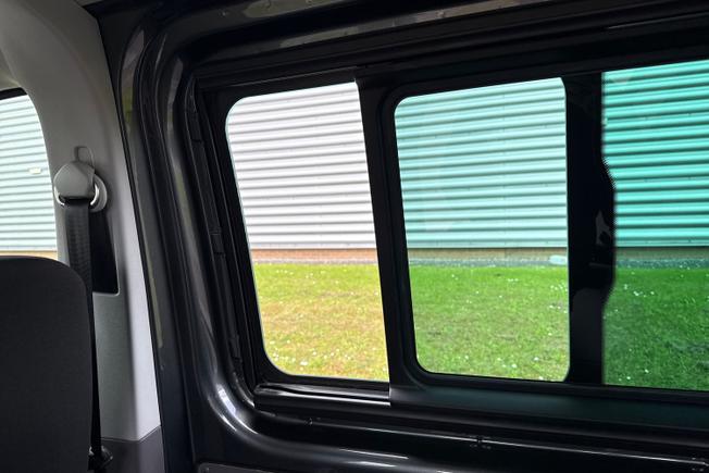 VOLKSWAGEN Transporter Photo 32