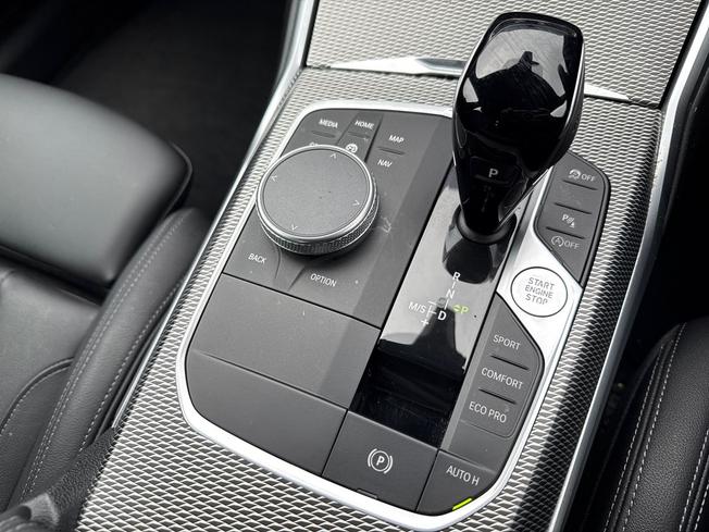 BMW 3 Series Photo 33