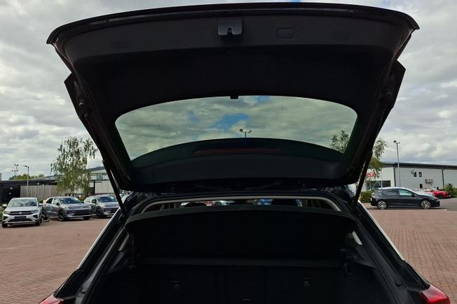 VOLKSWAGEN T-Roc Photo 12