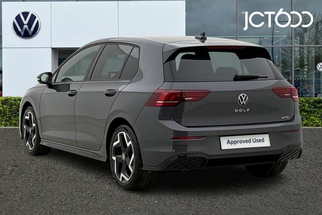 VOLKSWAGEN Golf Photo 3