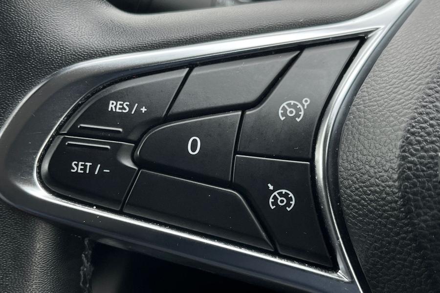 Renault Captur Photo autoimg-e29e449cdbdebb74f61607d0c778185f99d86773.jpg