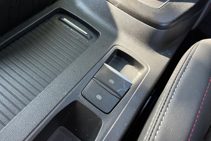 Ford Focus Photo autoimg-e29fe71407046d2656ecb2ac8219c71e14ce1ef5.jpg