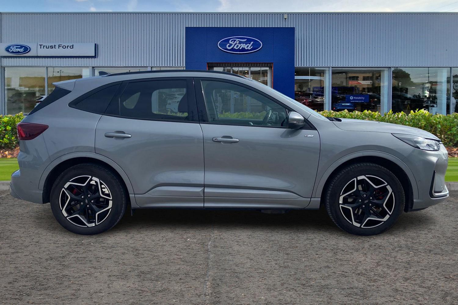 Ford Kuga Photo 2
