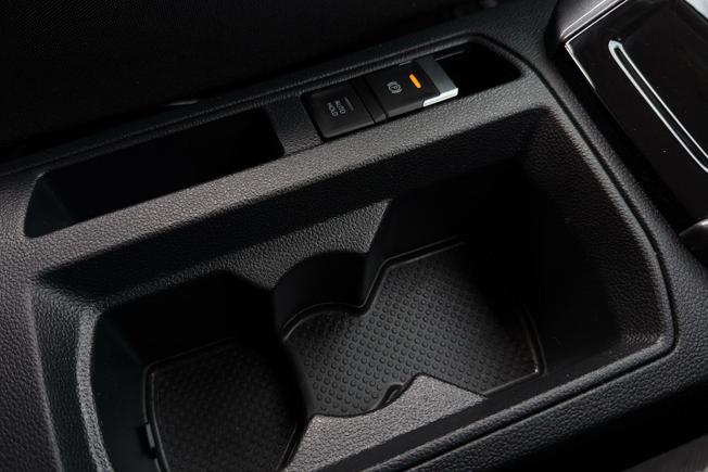 VOLKSWAGEN T-Roc Photo 22