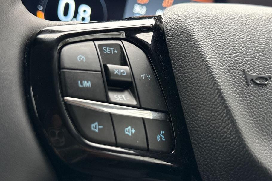 Used Ford TRANSIT CUSTOM 24