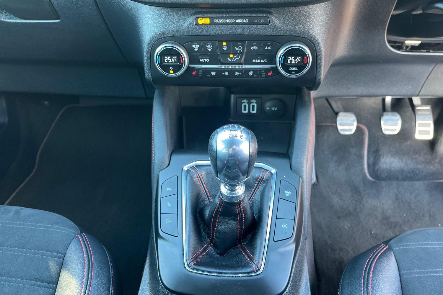 Ford Kuga Photo 32