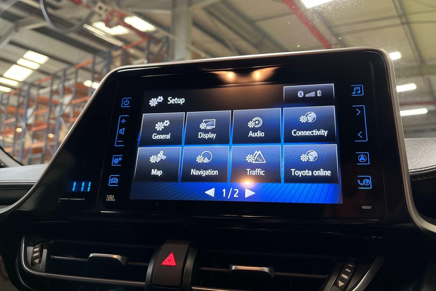 Toyota C-HR Photo 31