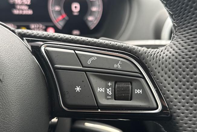 AUDI Q2 Photo 17