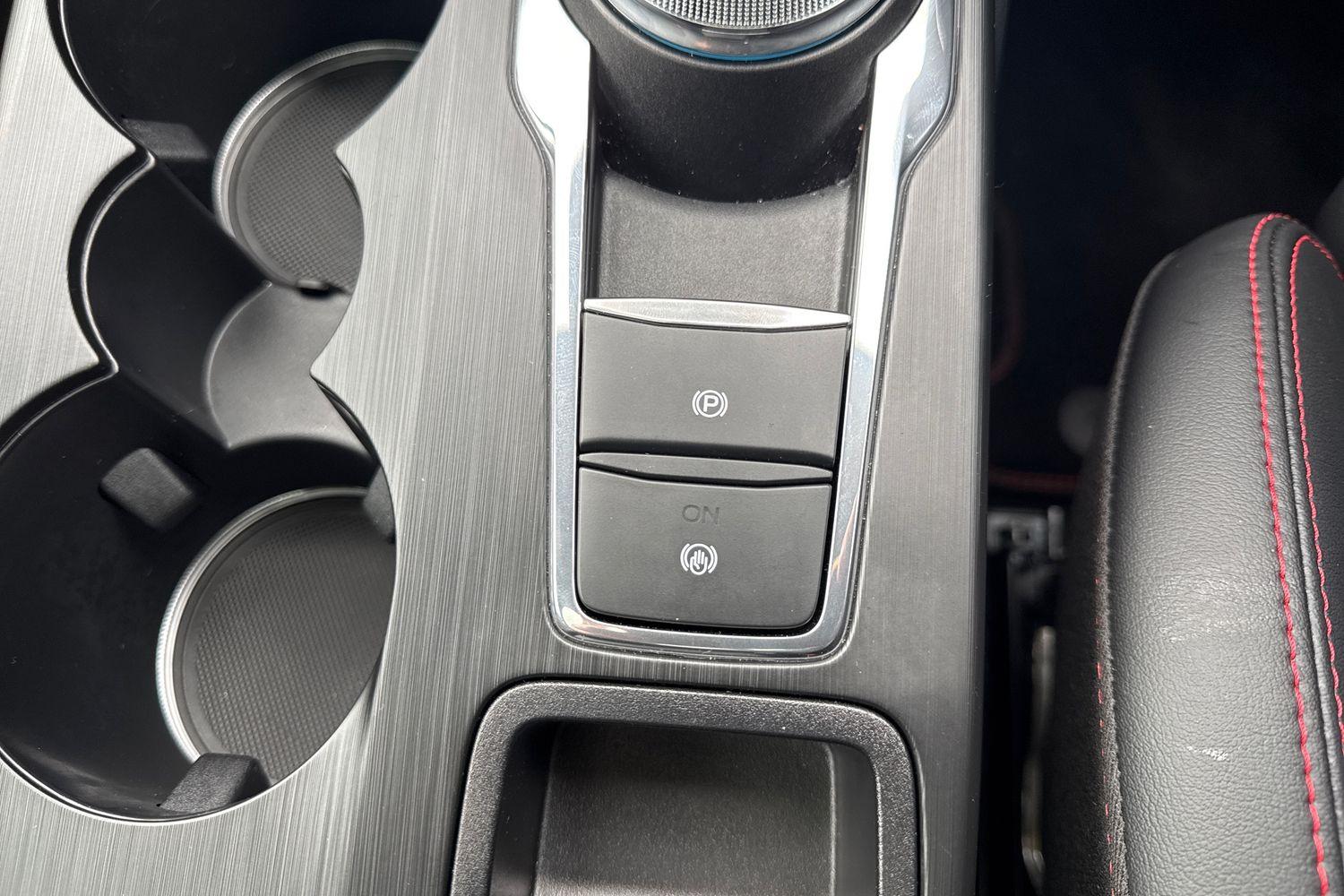 Ford KUGA Photo 34