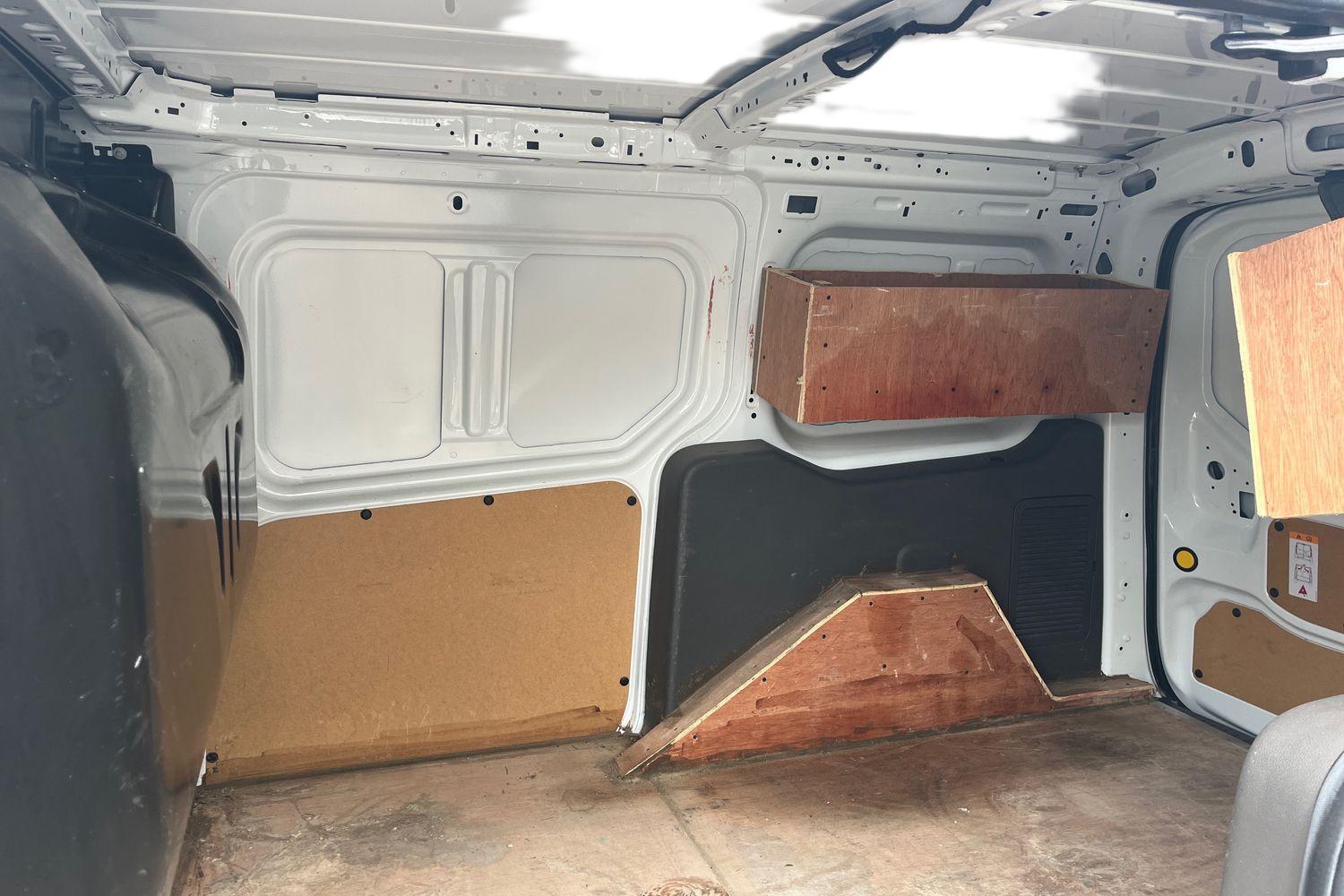 Ford TRANSIT CONNECT Photo 10