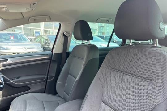 Volkswagen Golf Photo autoimg-e2af981f1f79067c45859e77ded86d841e3717e0.jpg
