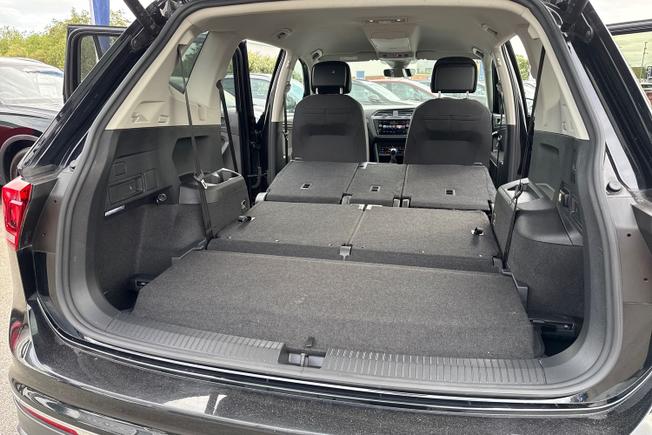 VOLKSWAGEN Tiguan Allspace Photo 47