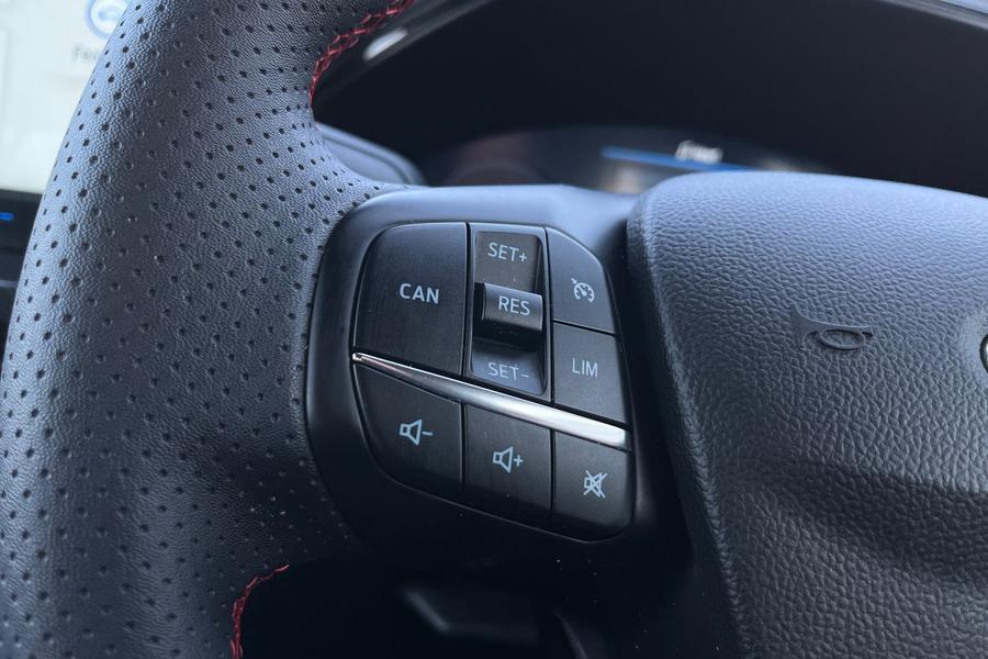 Ford Focus Photo autoimg-e2b14bd7ab40977b4ece64ae8c40fd69095fd713.jpg