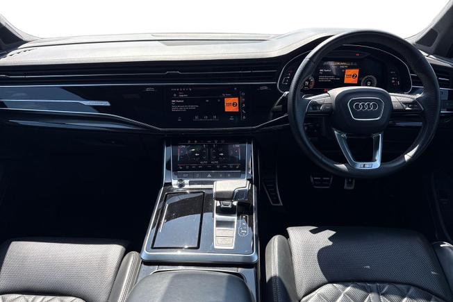 AUDI Q7 Photo 10