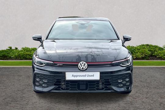 Volkswagen Golf Photo autoimg-e2b4f71215e1ecde47de3e7015fc94c2e23621fc.jpg