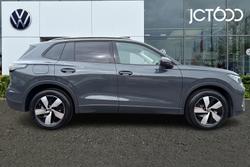 VOLKSWAGEN Tiguan Photo 4